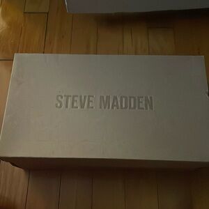 Black Steve Madden ecentrcq size 8.5 in women
